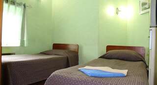 Гостиница Дисконт Мурманск Двухместный номер эконом-класса с 1 кроватью или 2 отдельными кроватями-6